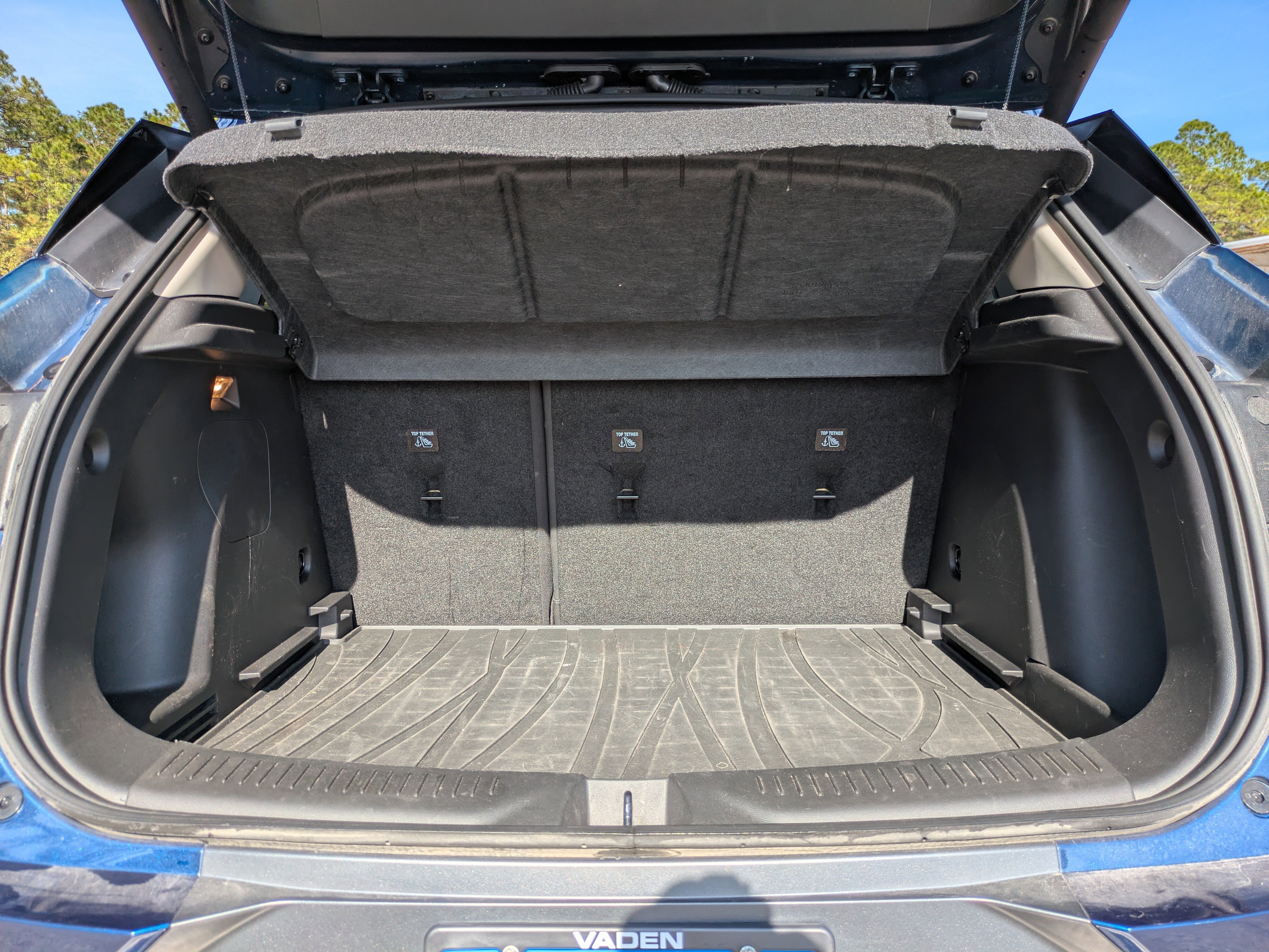 Used 2023 Buick Encore GX Essence w/ Experience Buick Package image 7