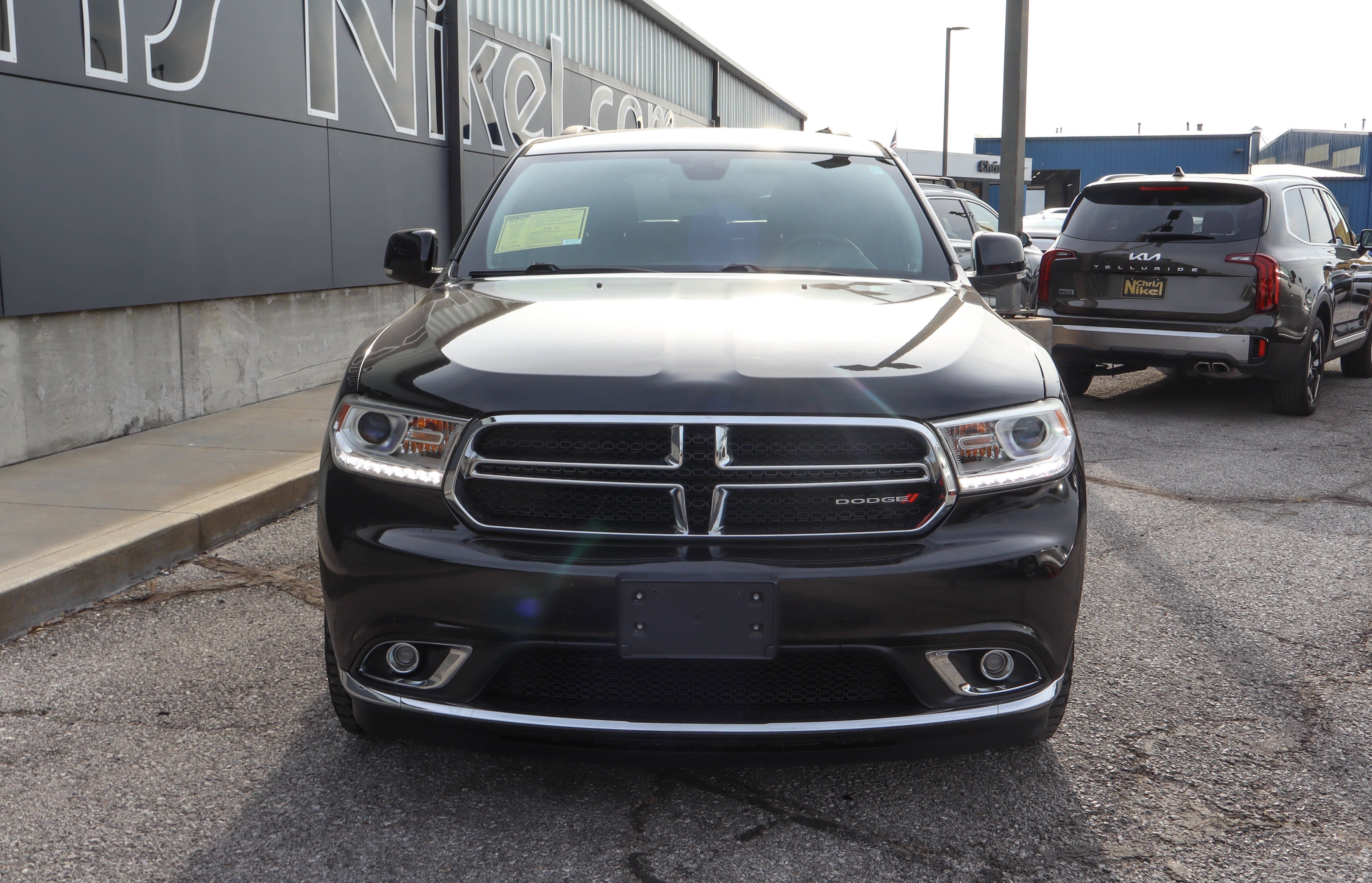 Used 2016 Dodge Durango Limited w/ Nav & Power Liftgate Group AWD/4WD image 2