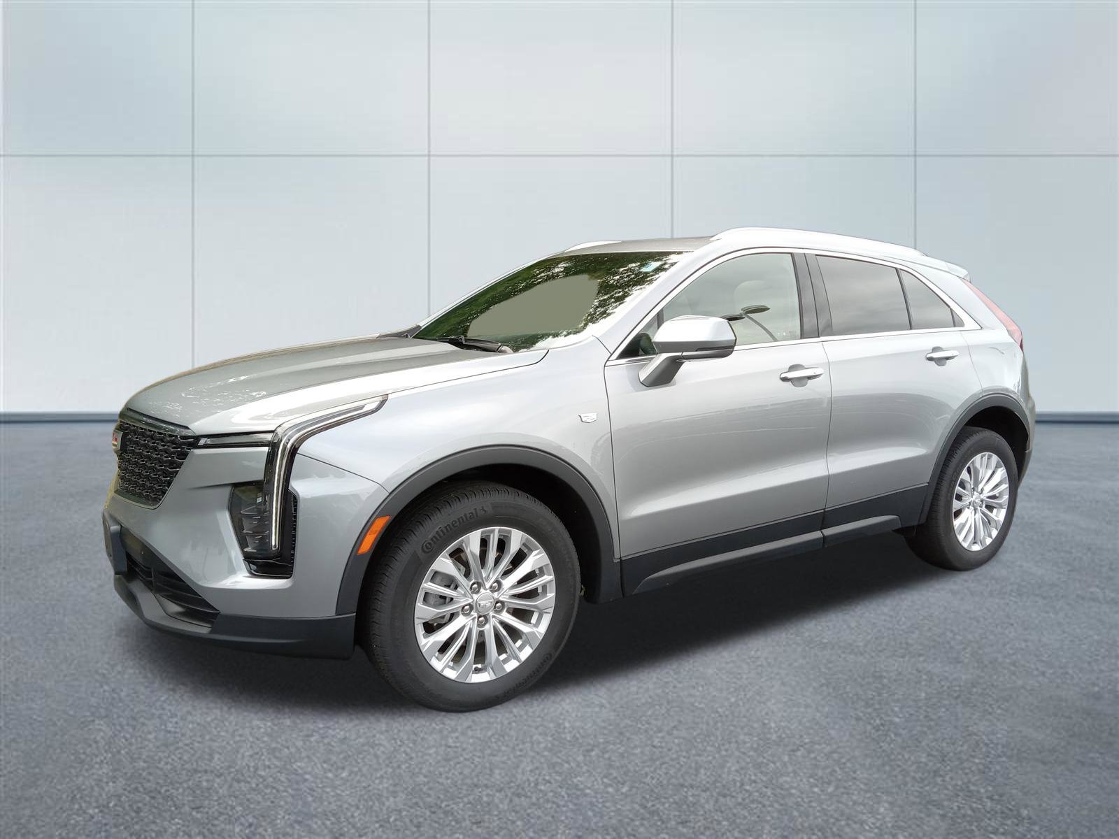 Used 2024 Cadillac XT4 Luxury w/ Cold Weather Package AWD/4WD image 1