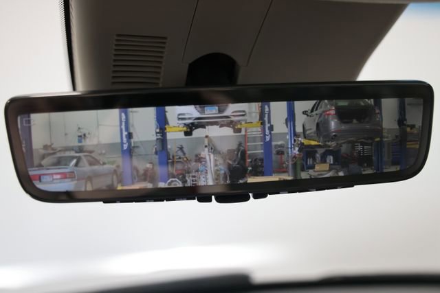 Used 2025 Genesis GV80 3.5T e-SC image 32