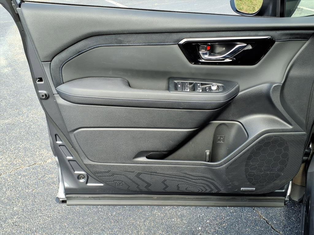 Used 2025 Subaru Forester Limited image 8