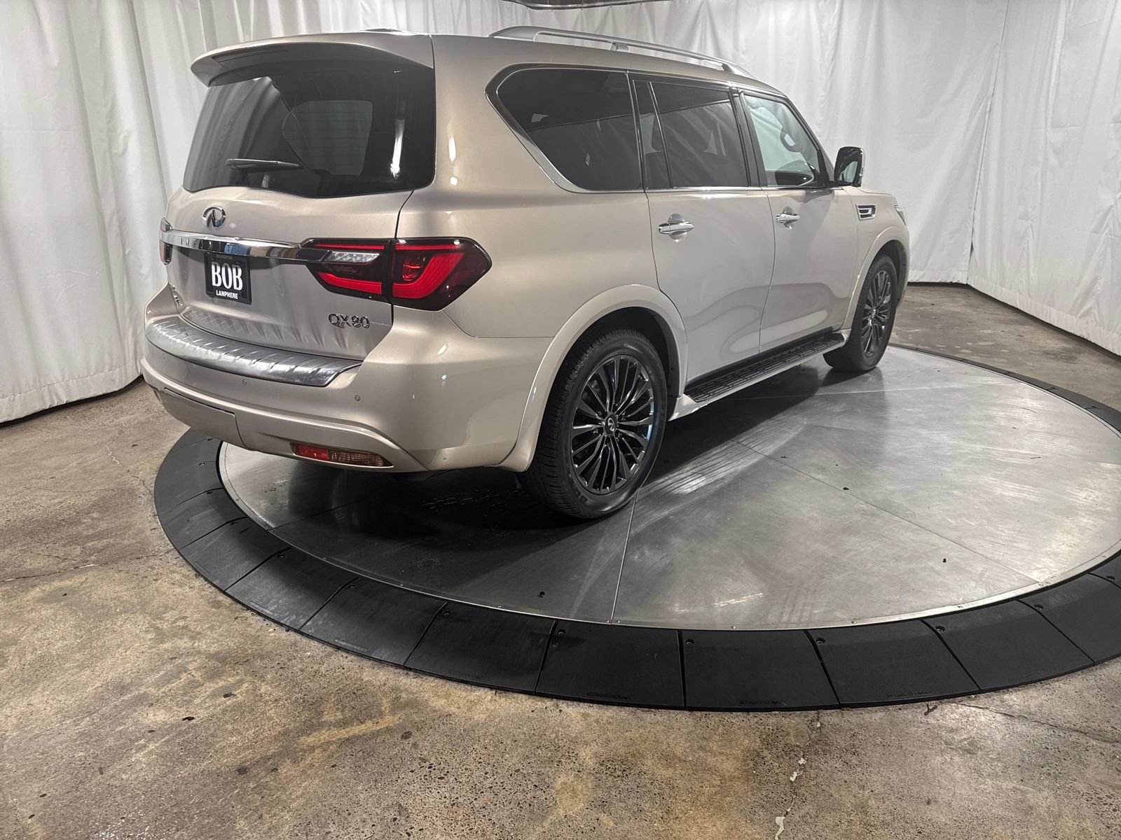 Used 2023 INFINITI QX80 Sensory w/ Cargo Package image 8