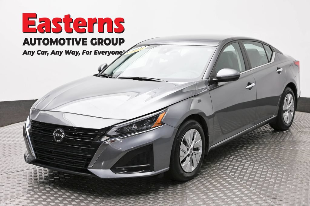 Used 2023 Nissan Altima 2.5 S FWD image 1
