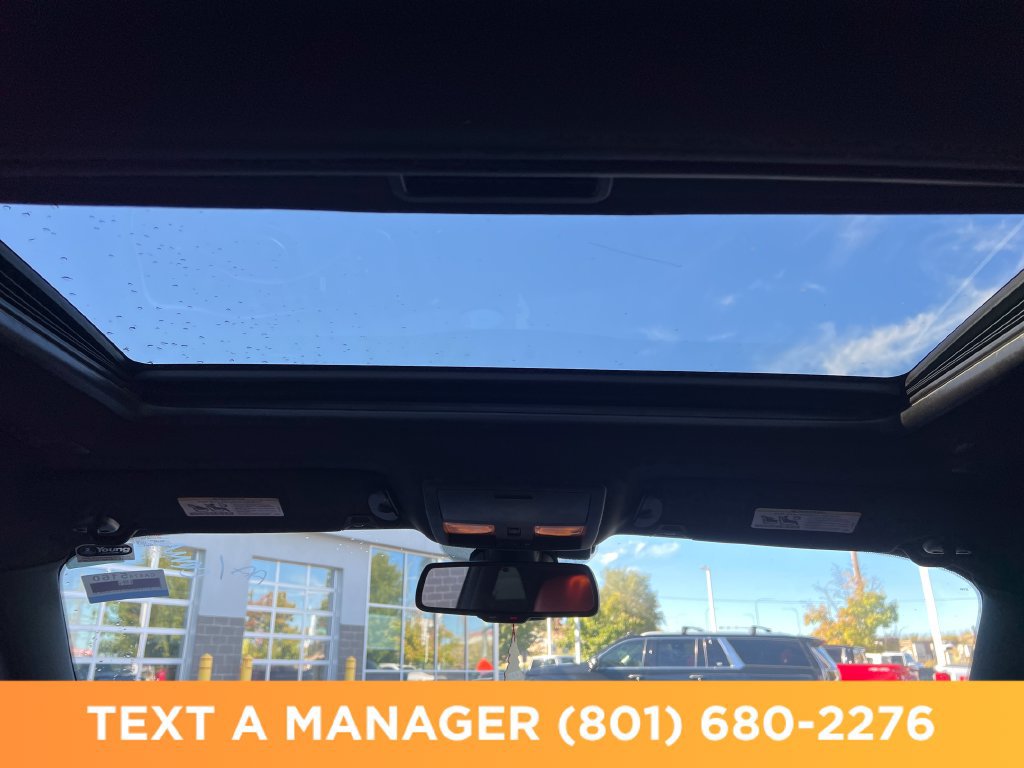Used 2019 Dodge Challenger SXT w/ Plus Package RWD image 23