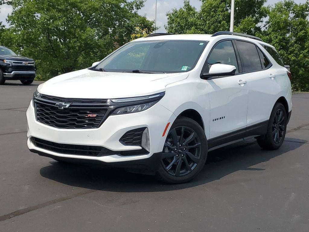 Used 2022 Chevrolet Equinox RS FWD image 2