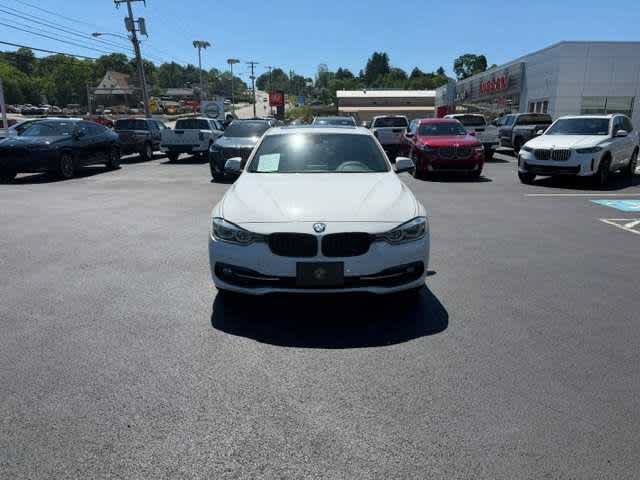 Used 2018 BMW 330i xDrive Sedan w/ Convenience Package AWD/4WD image 2