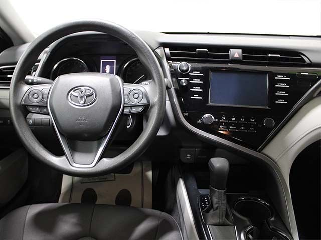 Certified 2019 Toyota Camry LE FWD image 11