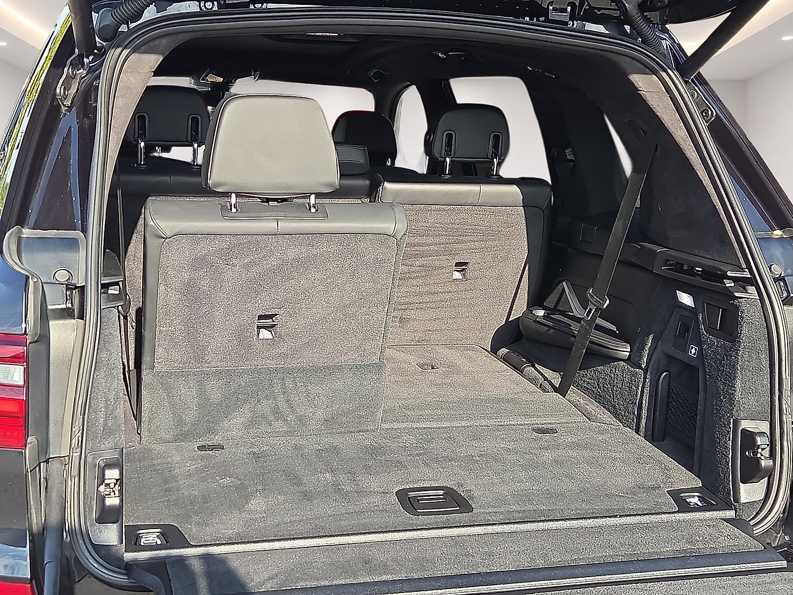 Used 2020 BMW X7 xDrive40i w/ M Sport Package AWD/4WD image 8