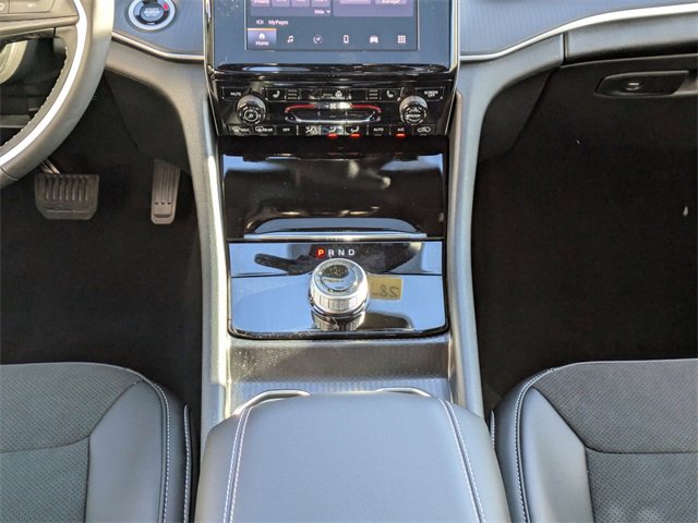 New 2025 Jeep Grand Cherokee Altitude image 19