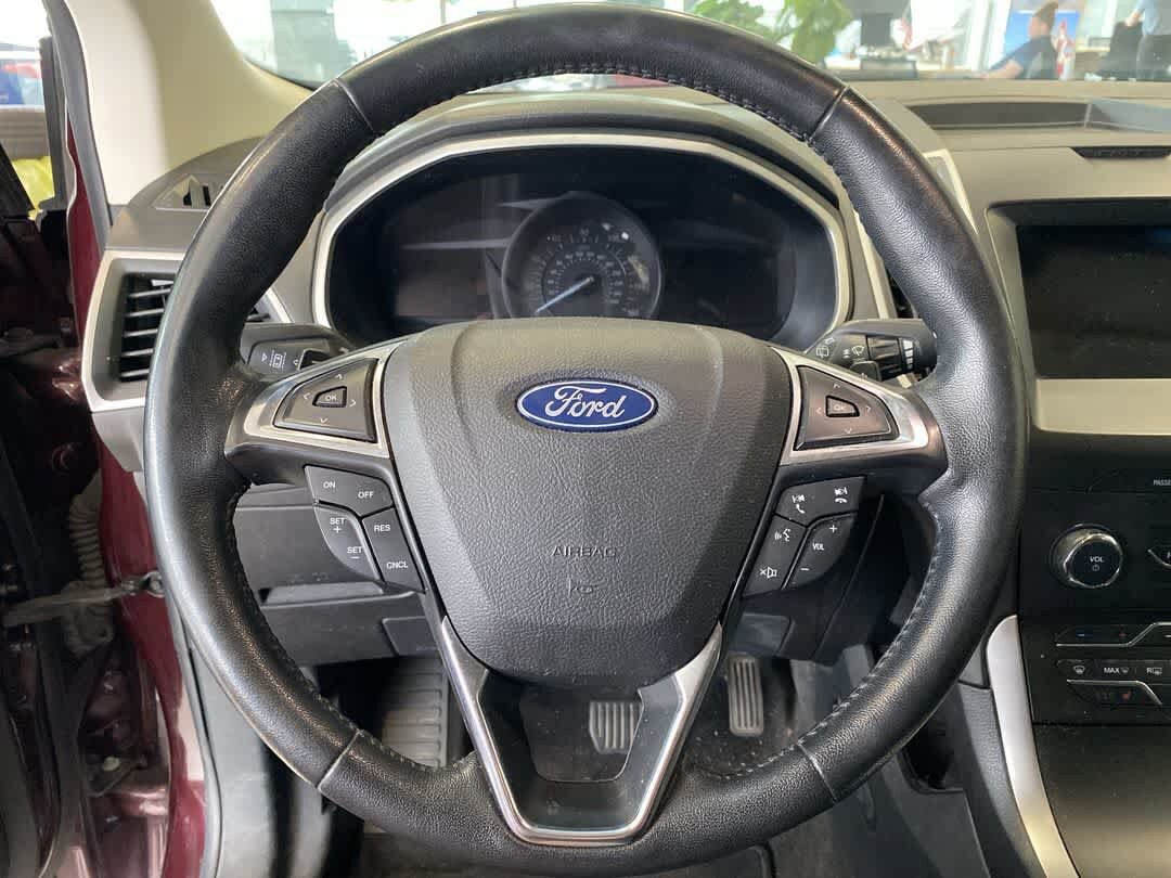 Used 2020 Ford Edge SEL AWD/4WD image 17