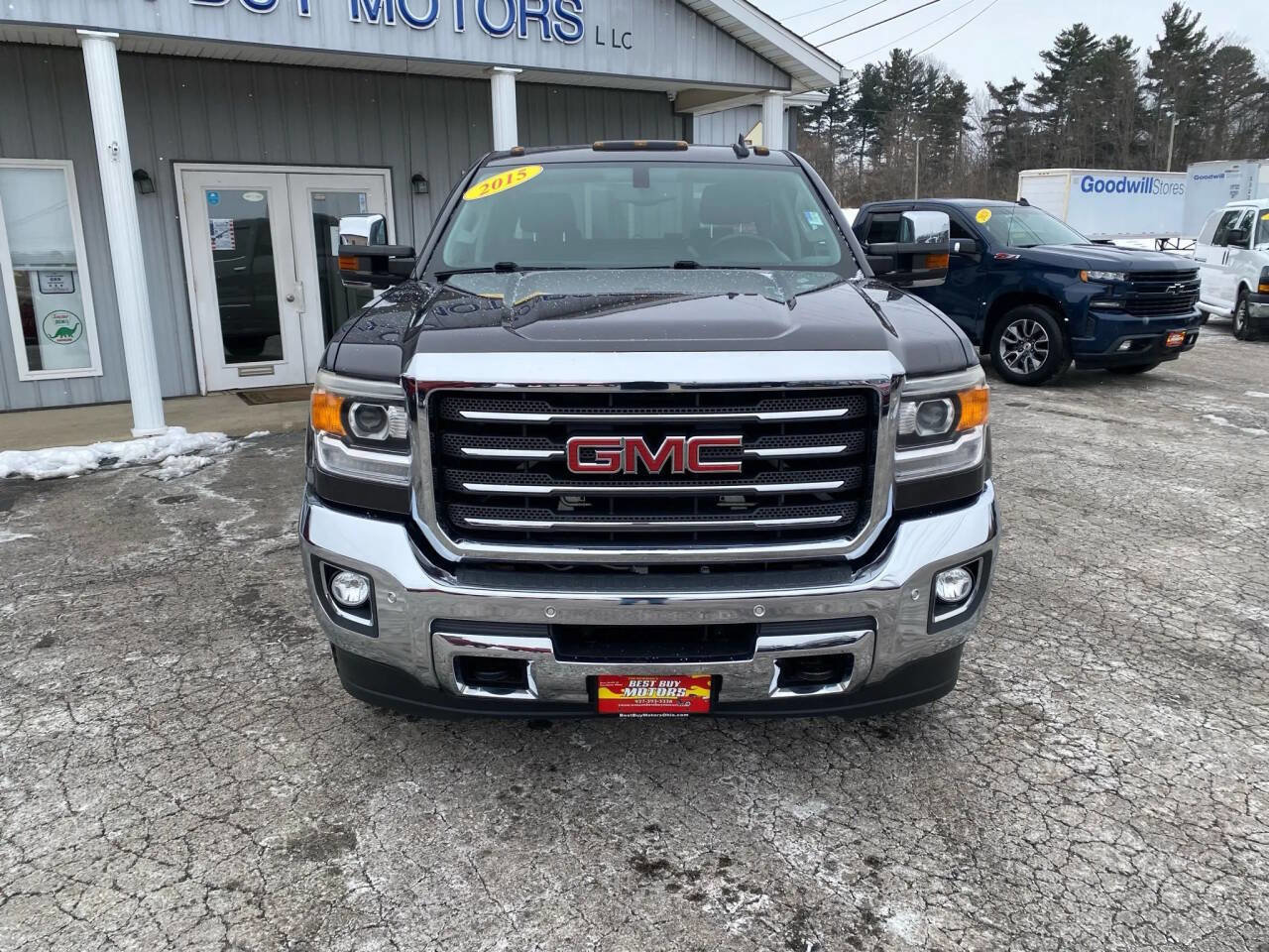 Used 2015 GMC Sierra 2500 SLE w/ All-Terrain HD Package image 9