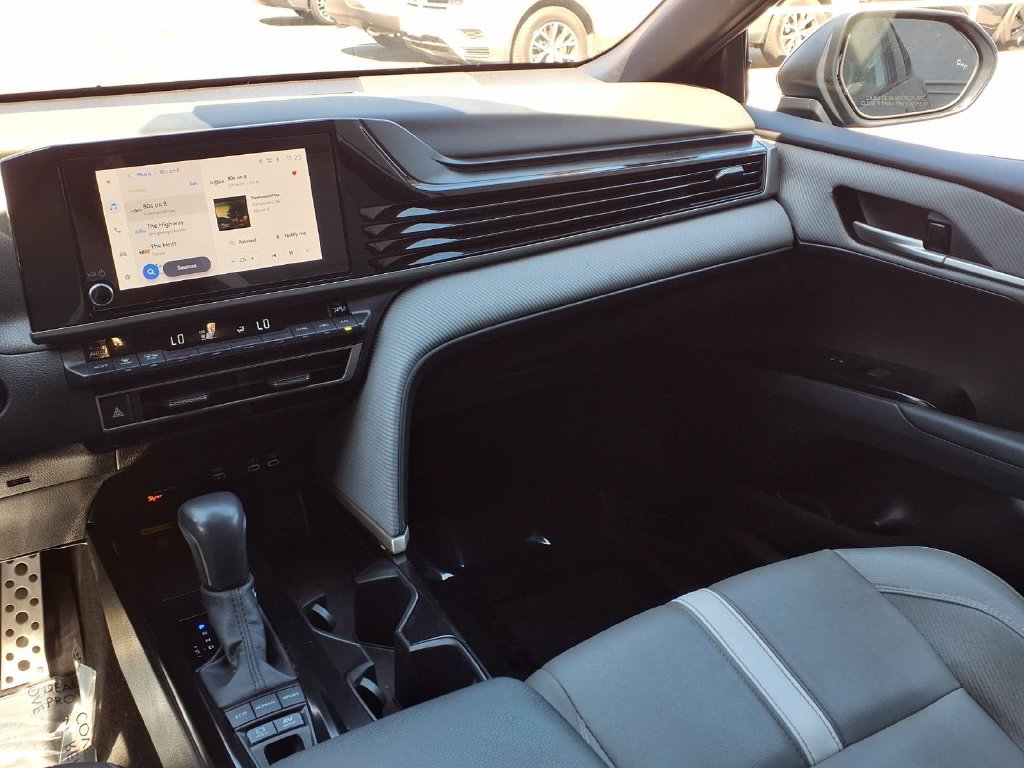 Certified 2025 Toyota Camry SE FWD image 32