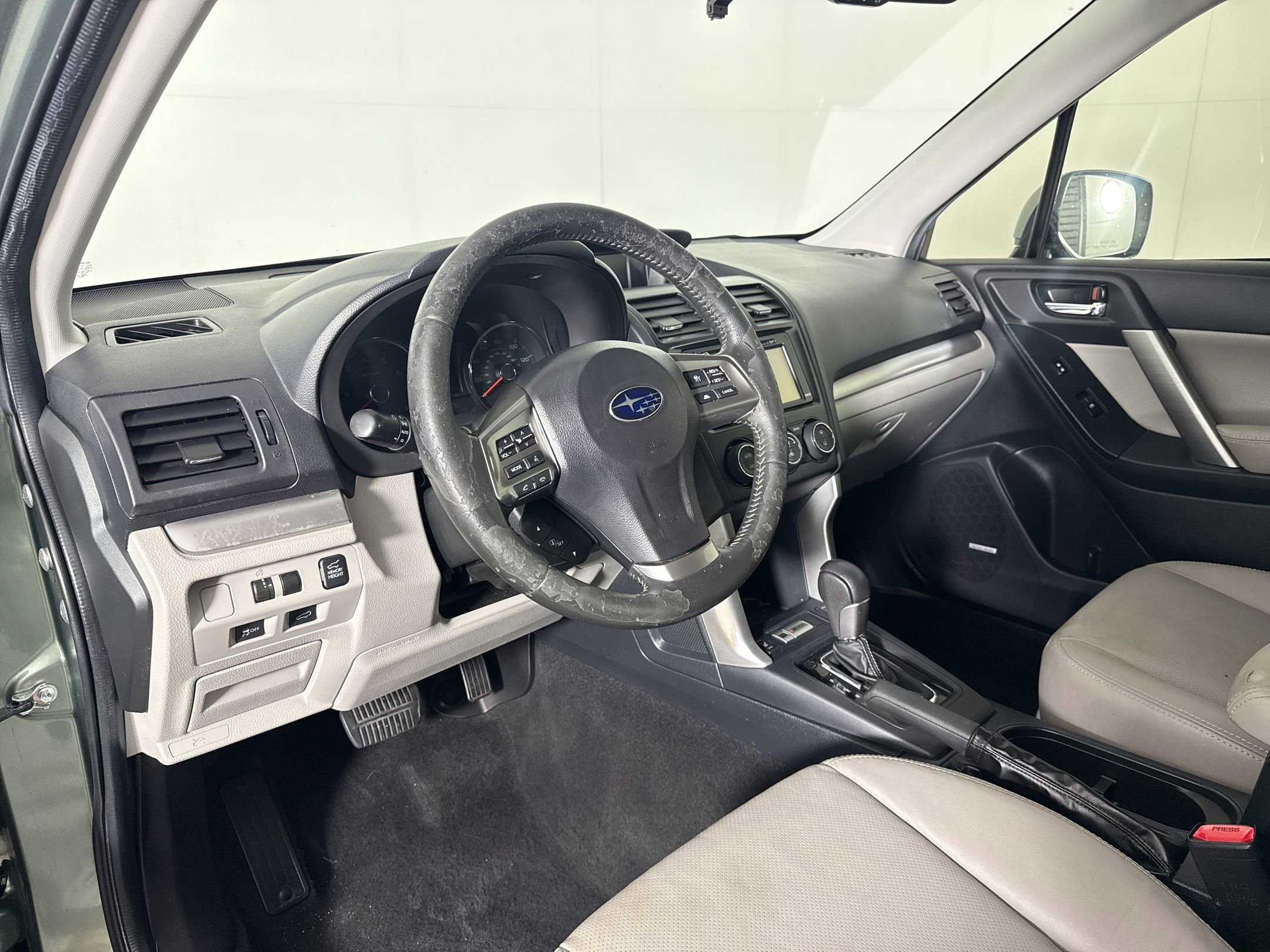 Used 2015 Subaru Forester 2.5i Touring w/ Eyesight & Navigation System AWD/4WD image 20