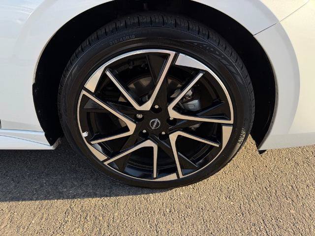 Certified 2024 Nissan Sentra SR FWD image 9