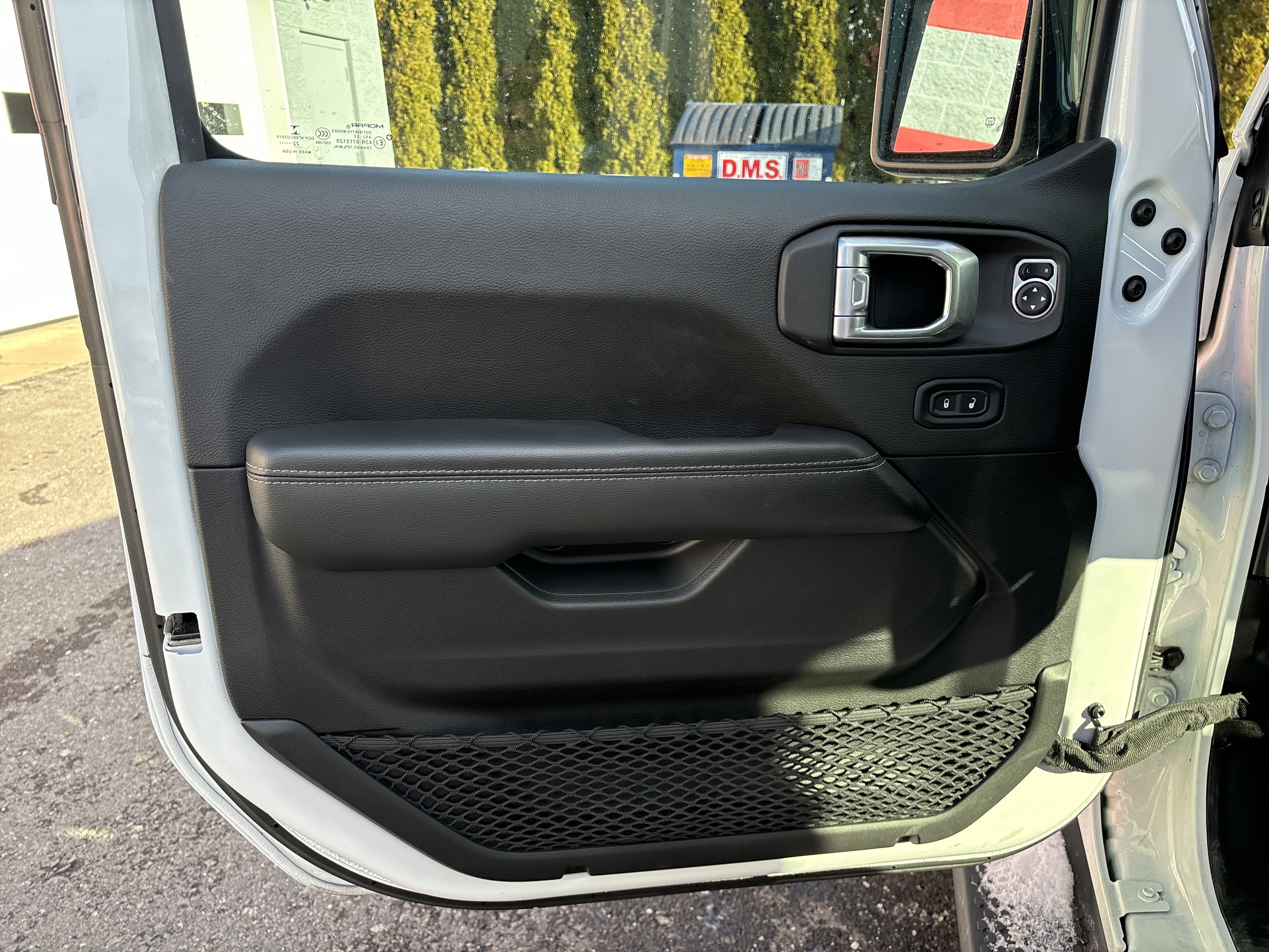 Used 2022 Jeep Wrangler Unlimited Sahara w/ LED Lighting Group image 16