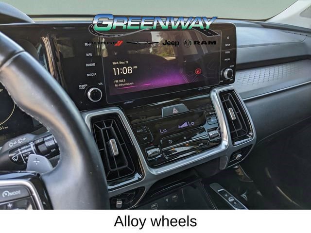 Used 2023 Kia Sorento SX AWD/4WD image 19