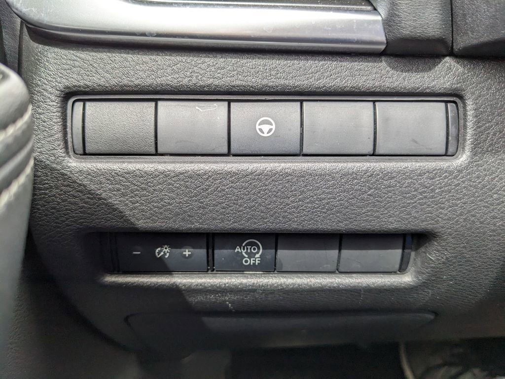 Used 2023 Nissan Rogue SV FWD image 47