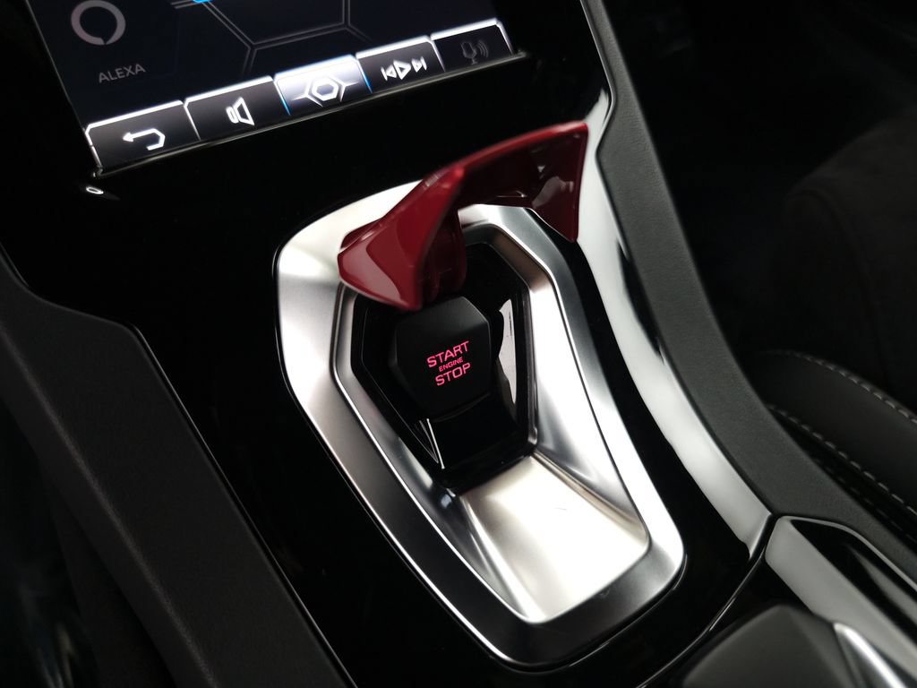 Used 2022 Lamborghini Huracan EVO RWD image 25