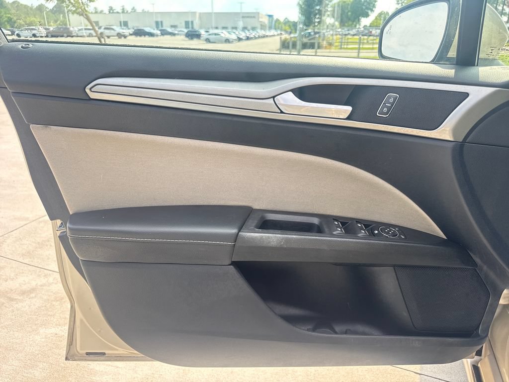 Used 2019 Ford Fusion S FWD image 13