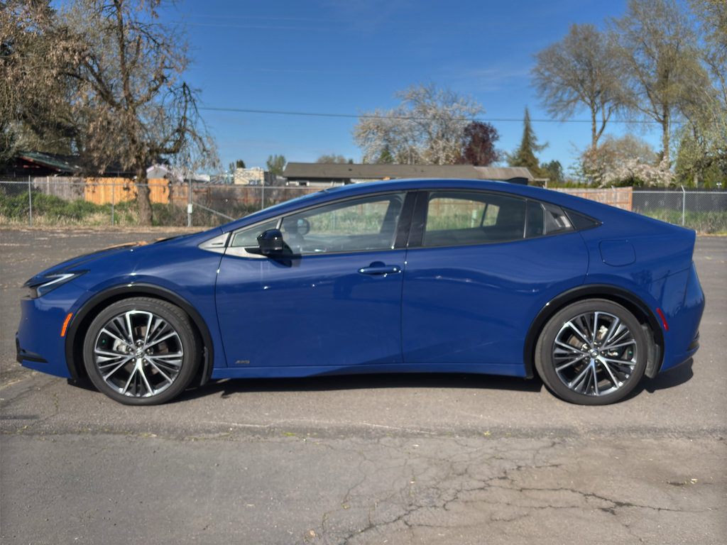 Used 2023 Toyota Prius Limited image 21