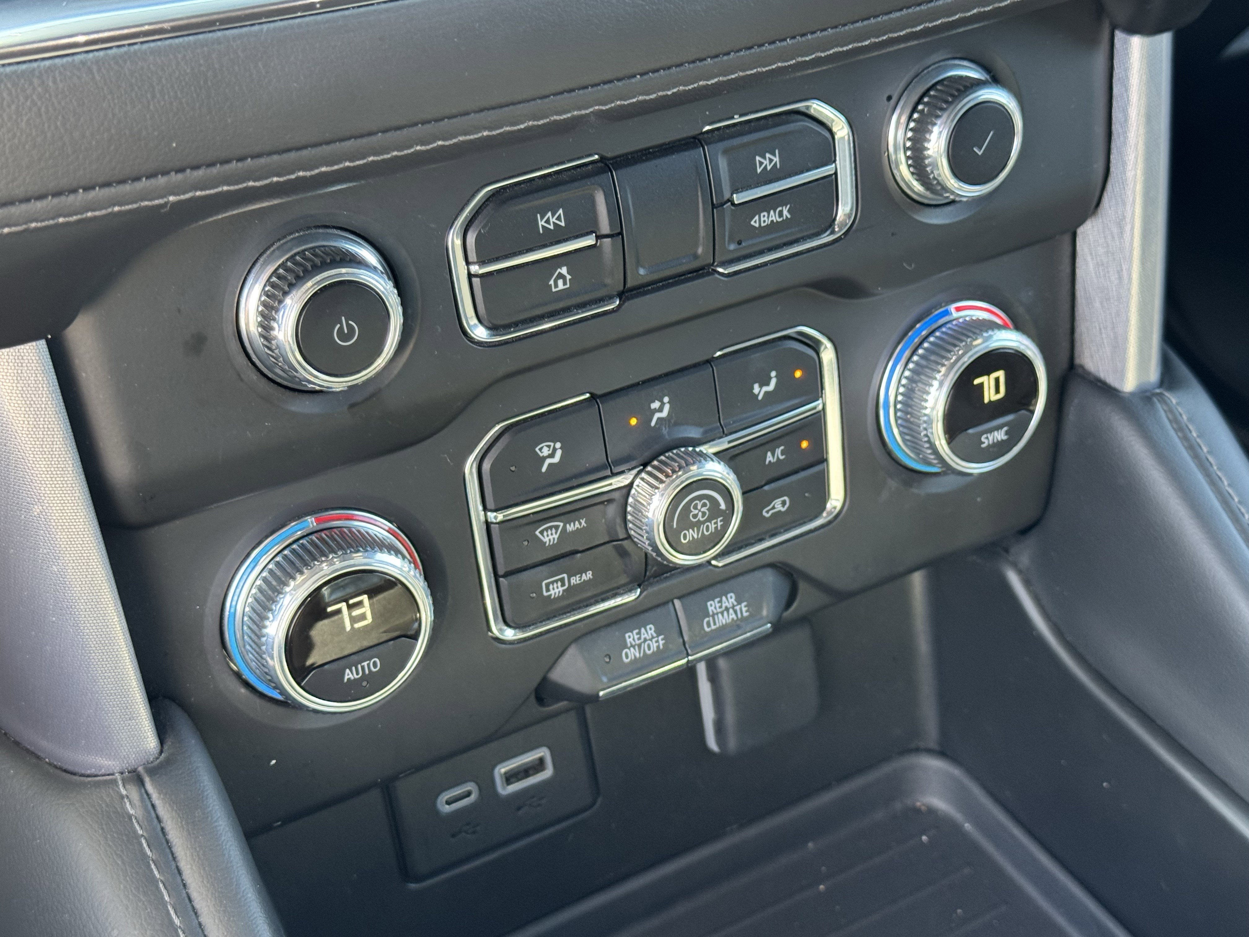 Used 2024 GMC Yukon XL SLE w/ Gmc Pro Safety Plus Package image 20