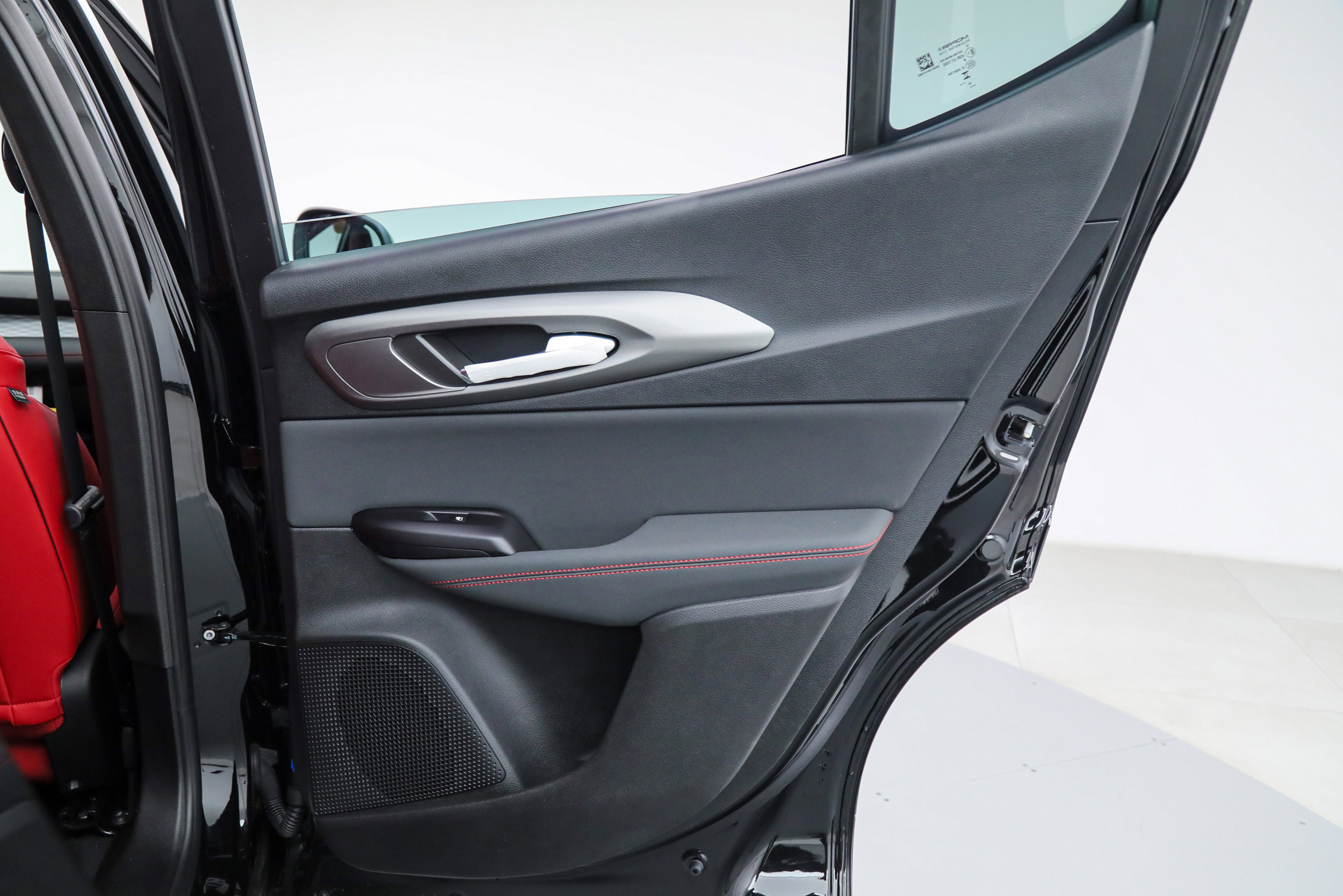 New 2026 Alfa Romeo Tonale Sprint w/ Red Premium Package image 15