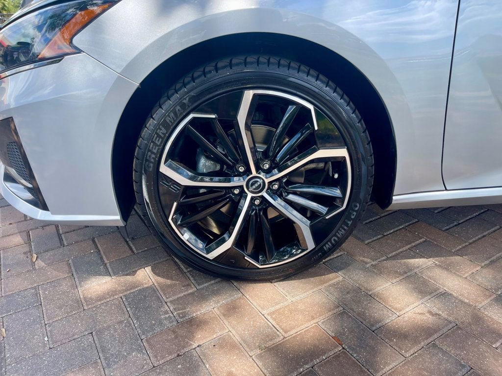 Used 2023 Nissan Altima 2.5 SR image 9