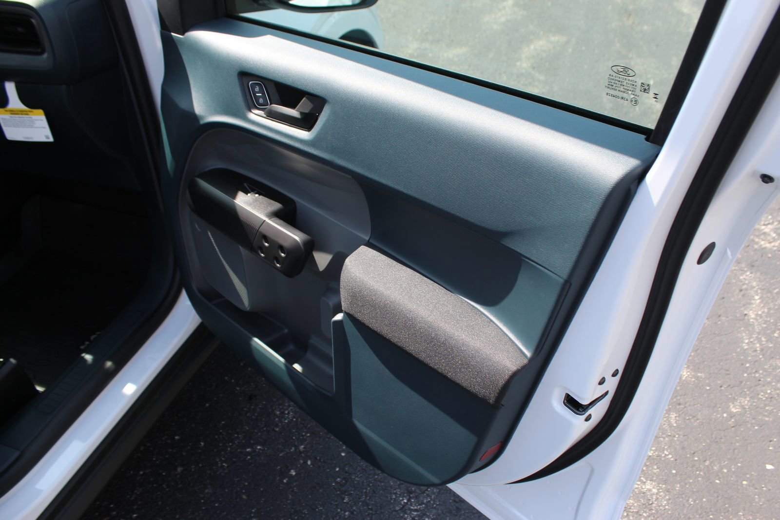 New 2025 Ford Maverick XL image 12