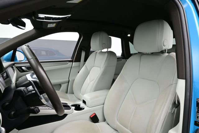 Certified 2019 Porsche Macan S AWD/4WD image 5