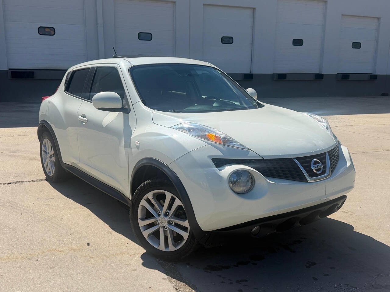 Used 2011 Nissan Juke SL image 1
