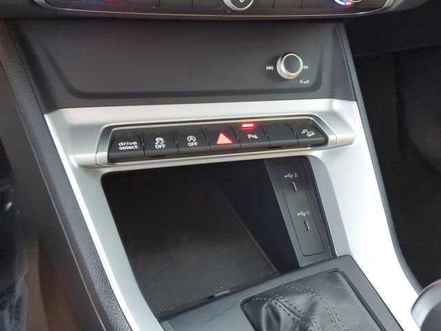 Used 2025 Audi Q3 2.0T Premium image 23