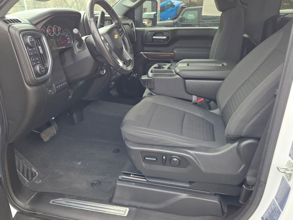 Used 2021 Chevrolet Silverado 3500 LT w/ Convenience Package AWD/4WD image 17