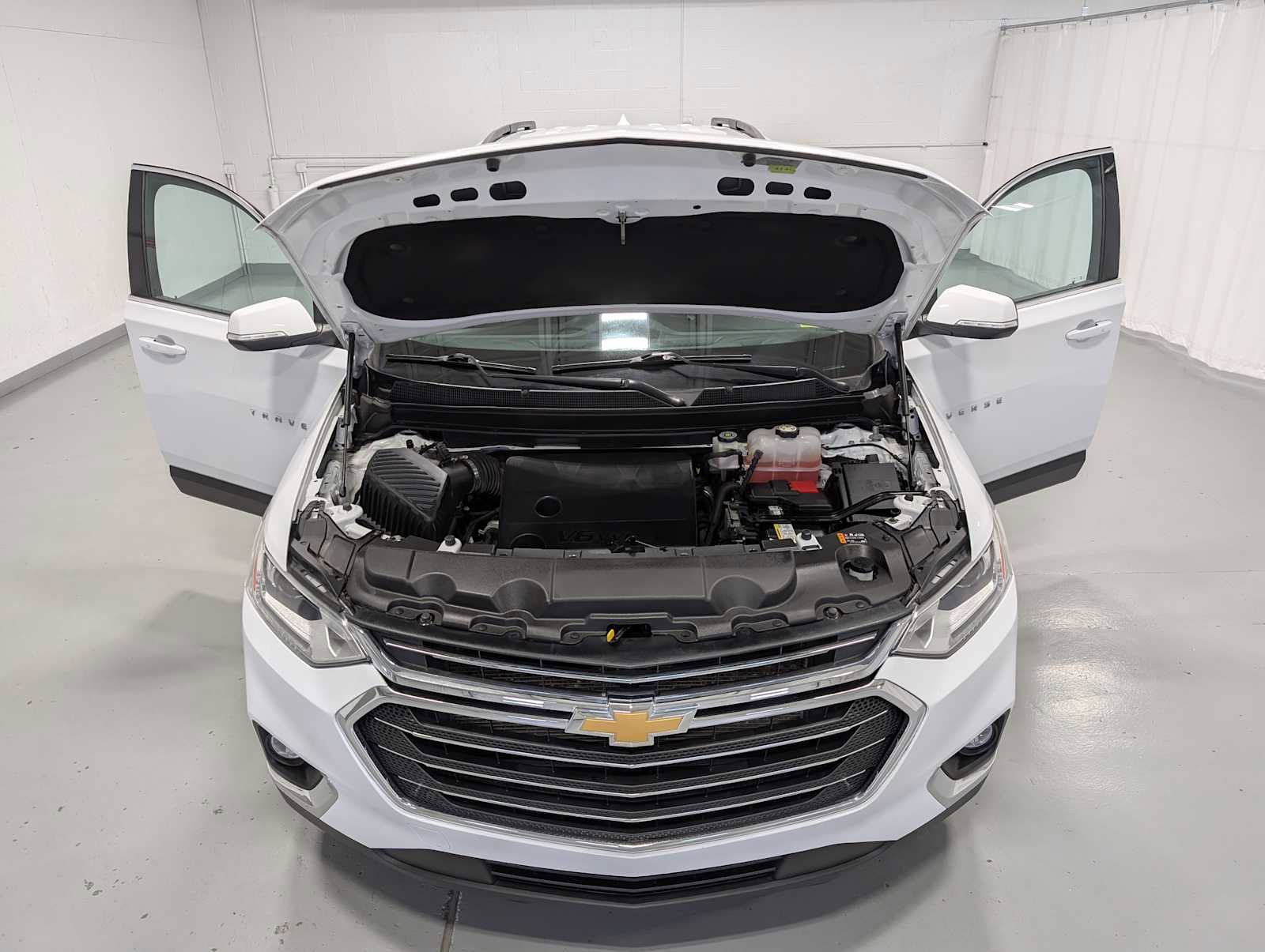 Used 2021 Chevrolet Traverse LT image 12