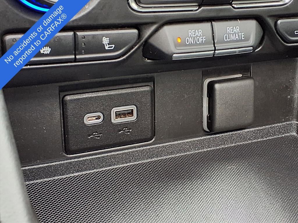 Used 2022 Chevrolet Tahoe Z71 w/ Luxury Package image 25