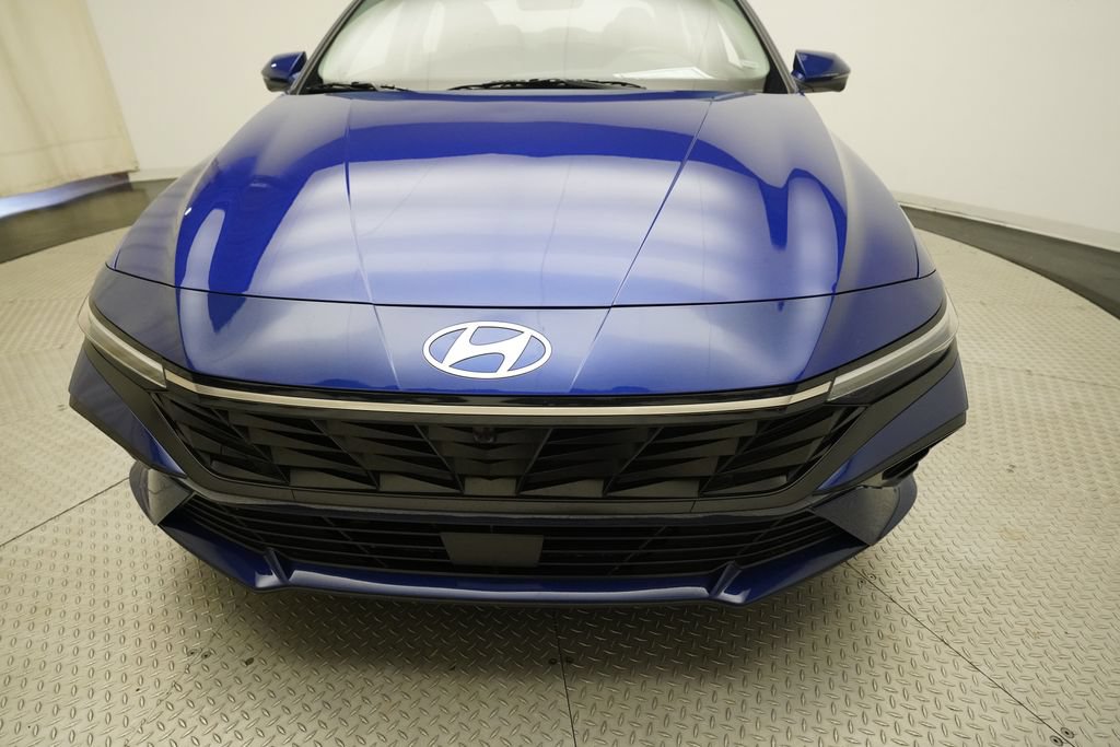 Used 2024 Hyundai Elantra Limited FWD image 20