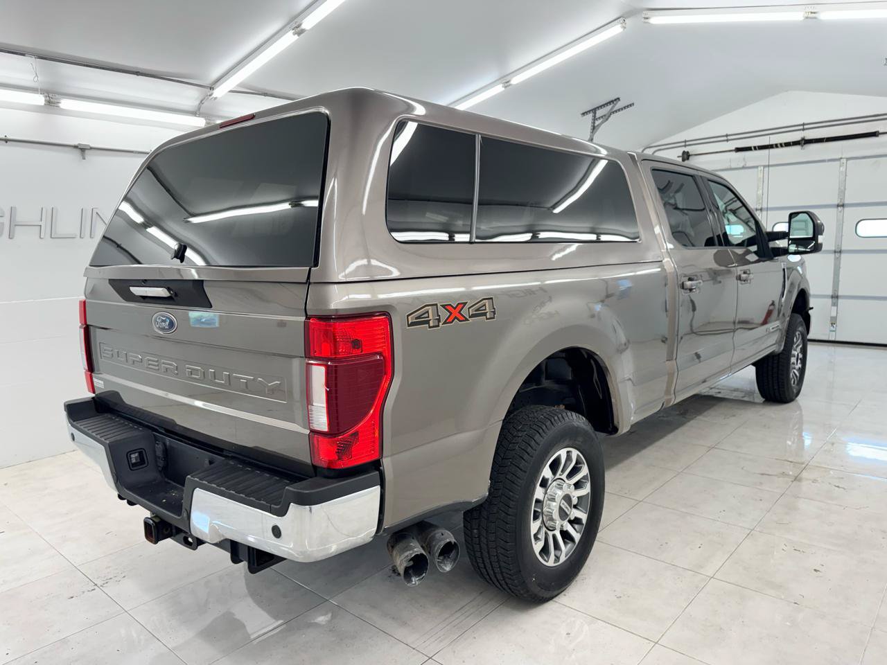 Used 2020 Ford F250 Lariat w/ Lariat Value Package AWD/4WD image 4