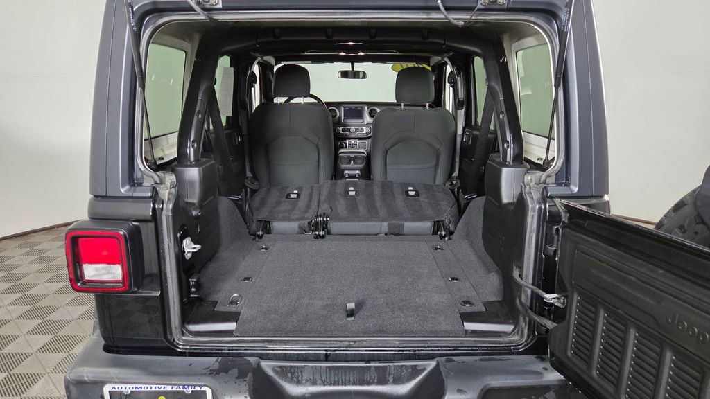 Used 2021 Jeep Wrangler Unlimited Sport AWD/4WD image 12