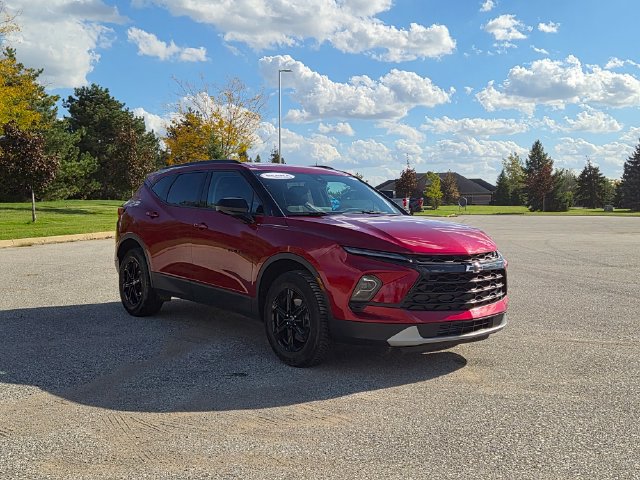 Used 2023 Chevrolet Blazer LT w/ Convenience Package AWD/4WD image 3