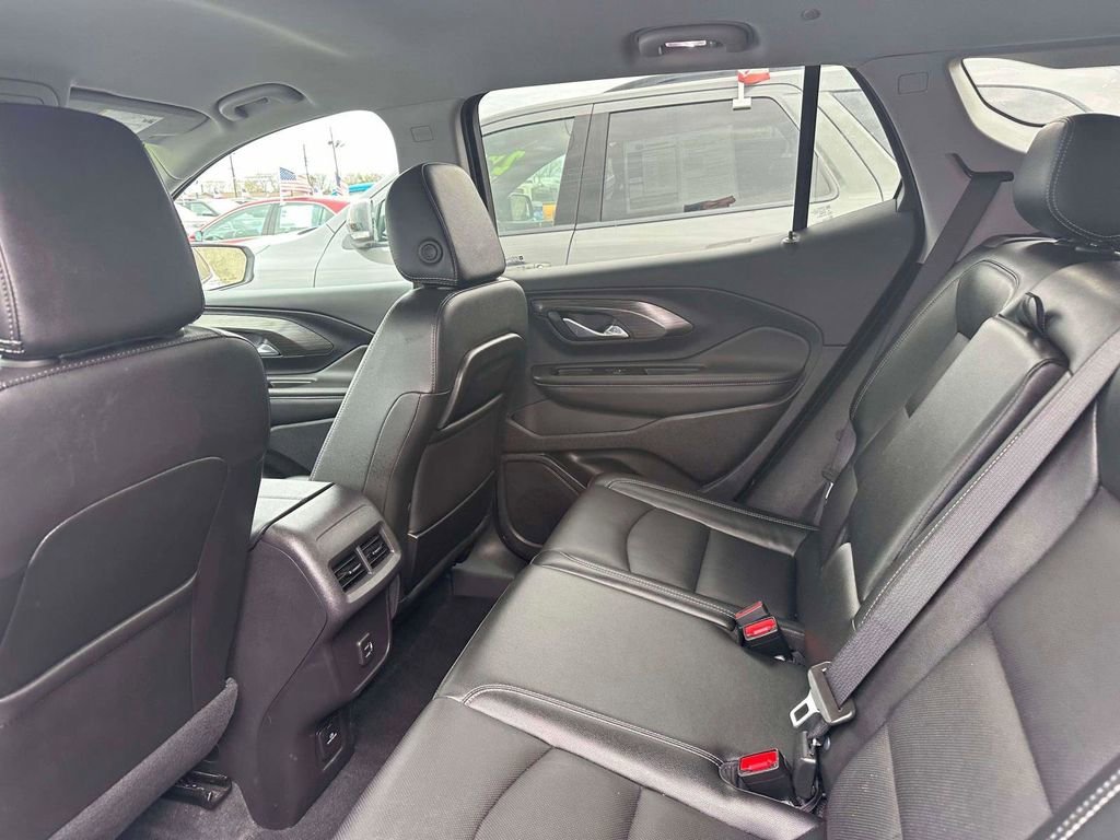 Used 2024 GMC Terrain SLT AWD/4WD image 9