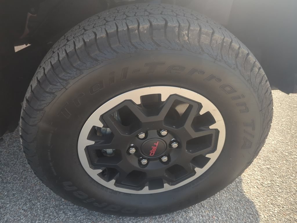 Used 2025 Toyota Tacoma TRD Off-Road AWD/4WD image 14