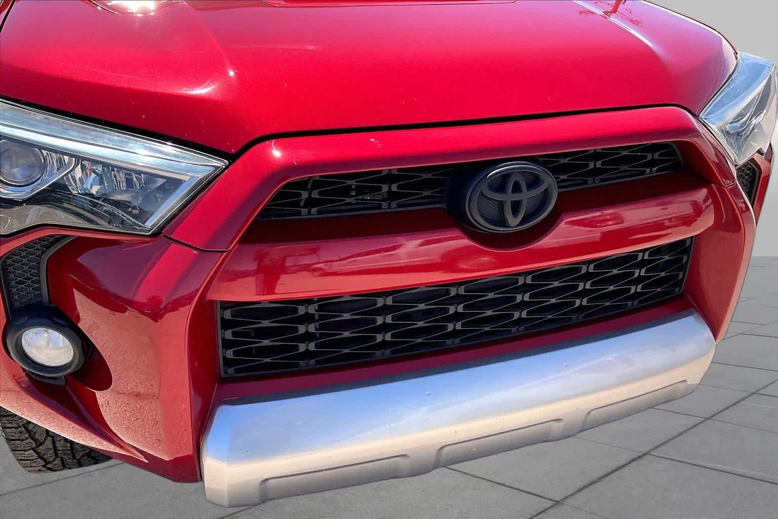 Used 2018 Toyota 4Runner TRD Off-Road Premium w/ Wilderness Package AWD/4WD image 29