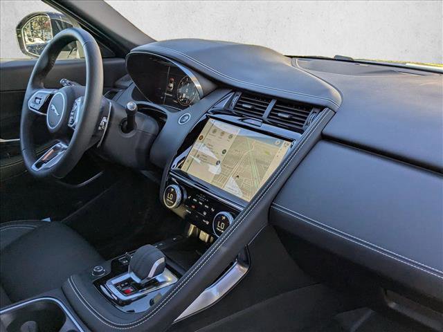 Used 2024 Jaguar E-PACE R-Dynamic SE image 23