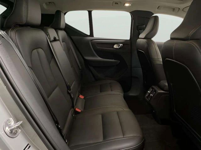 Used 2025 Volvo XC40 B5 Plus AWD/4WD image 82