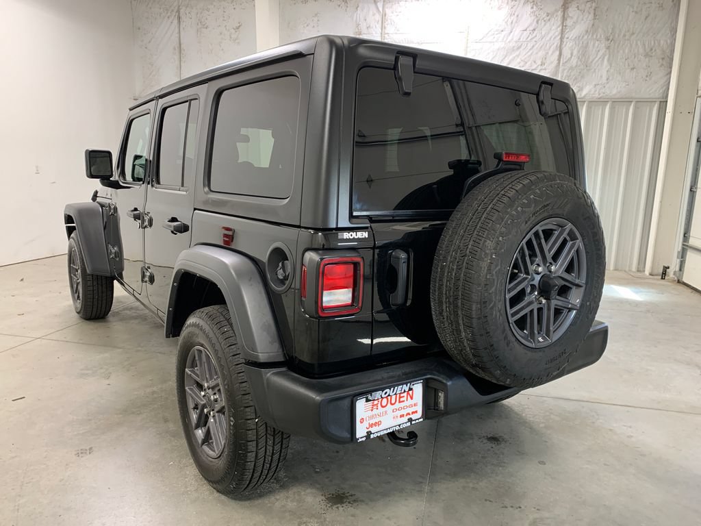 Used 2024 Jeep Wrangler Unlimited Sport AWD/4WD image 22