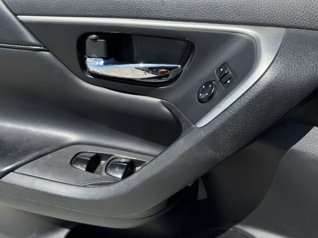 Used 2015 Nissan Altima 2.5 S w/ Sport Value Package FWD image 23