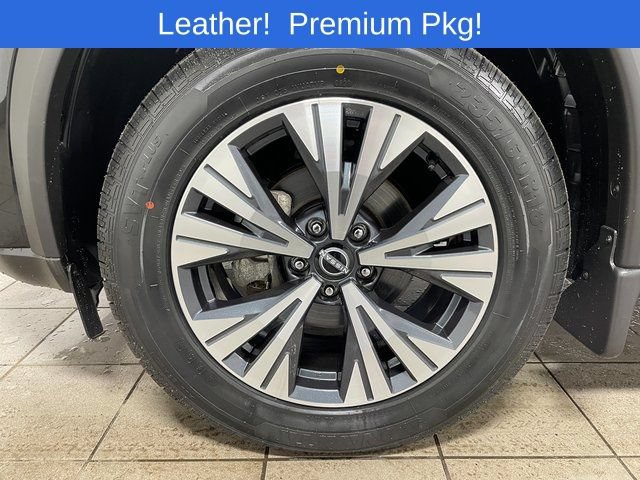 Used 2023 Nissan Rogue SV w/ SV Premium B Package AWD/4WD image 7