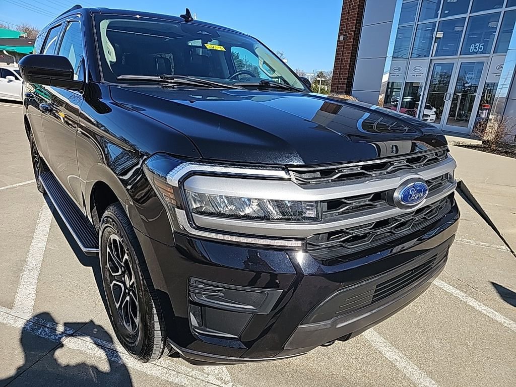 Used 2022 Ford Expedition XLT image 5