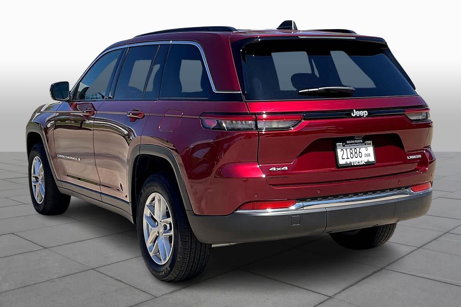 New 2025 Jeep Grand Cherokee Laredo X w/ Luxury Tech Group I image 12