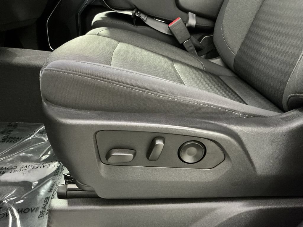 Used 2023 Chevrolet Silverado 1500 LT AWD/4WD image 15