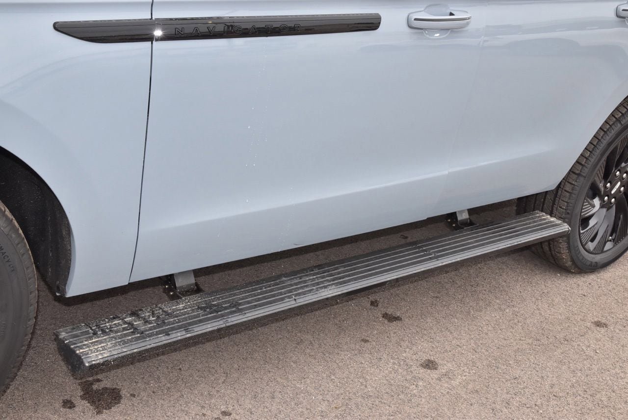 New 2026 Lincoln Navigator Reserve AWD/4WD image 40